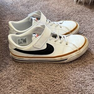Nike Kids White and Black Sneakers with Tan Accents